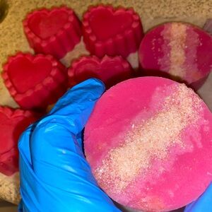 Circle and heart shaped “Pink chiffon” scented soap topped with sea salt!